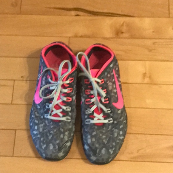 Nike Shoes - Nike Free tennis shoes size 7.5 leopard print